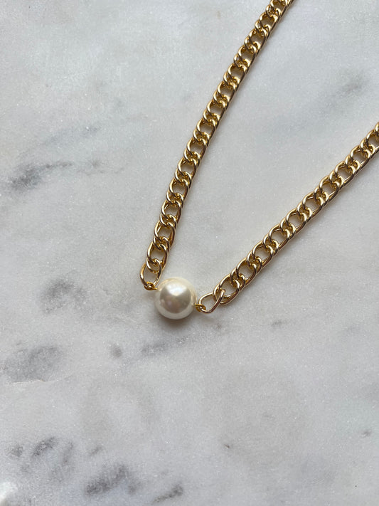 Luna Link Pearl Necklace