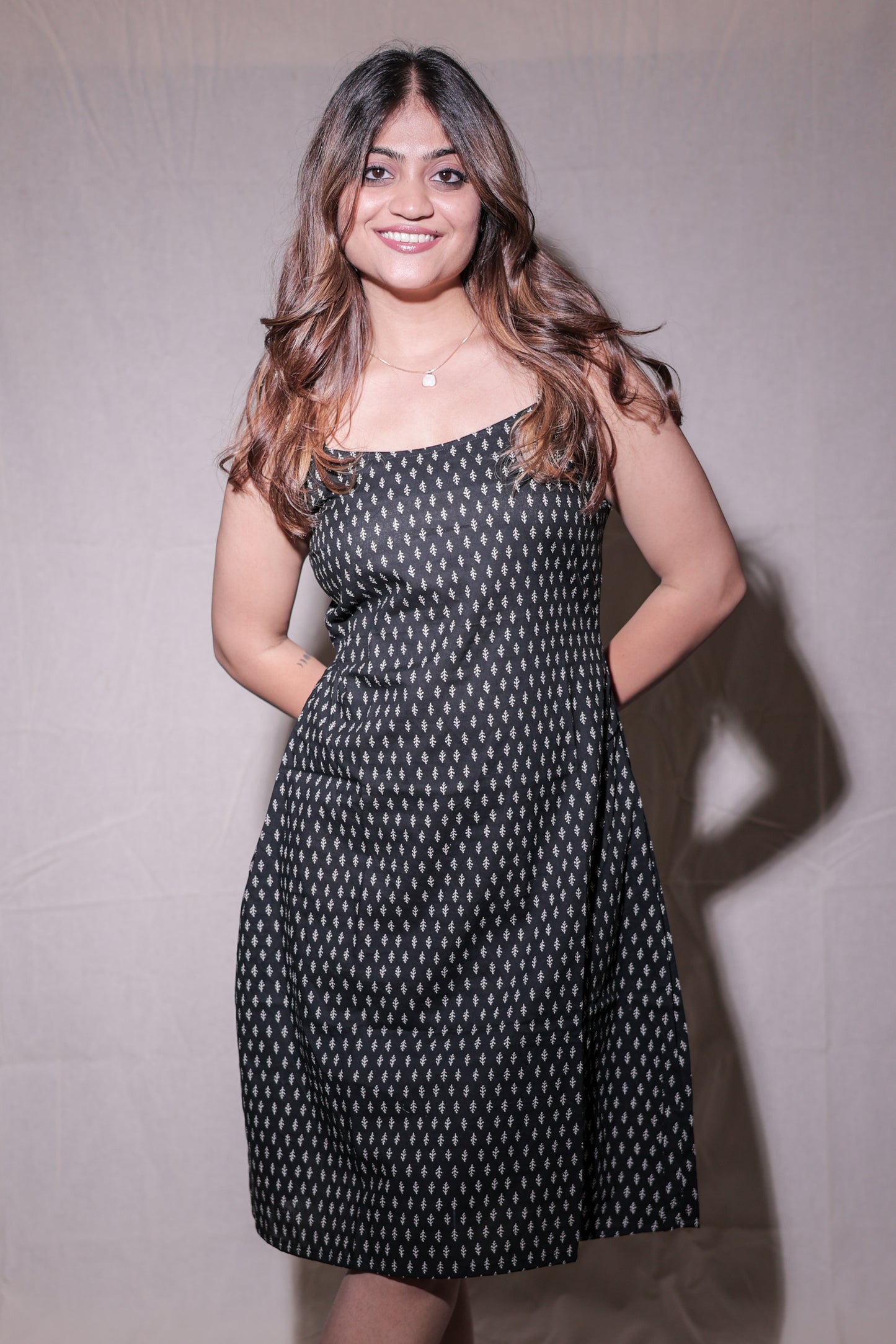 Noorvine Midi Dress