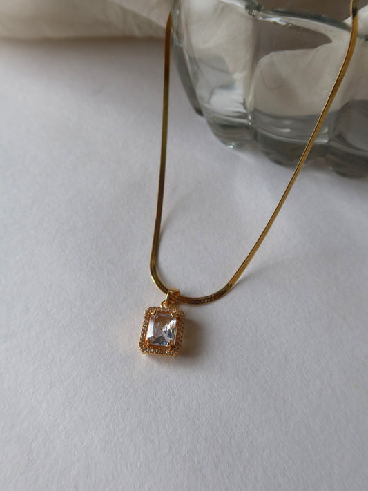 Clara Prism Pendant