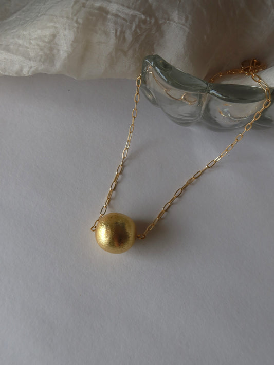 Gilded Sphere Chain