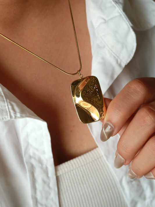 Solaris Sculpt Pendant