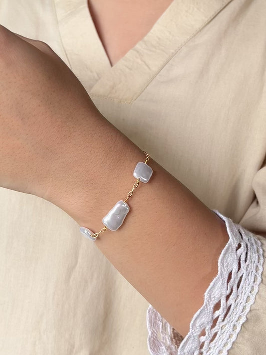 Mira Frost Pearl Bracelet